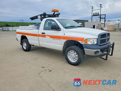 Czwarte zdjęcie samochodu z boku: 2005 DODGE RAM 2500 ST VIN:3D7KS26D65G832556 - miniatura