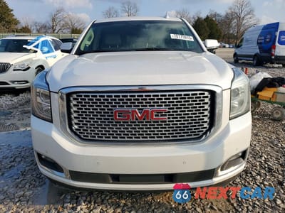 Piąte zdjęcie samochodu w środku: 2016 GMC YUKON XL DENALI VIN:1GKS2HKJ2GR204221 - miniatura