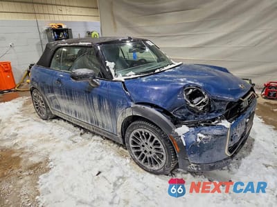 Czwarte zdjęcie samochodu z boku: 2025 MINI COOPER S VIN:WMW23GX09S2X48586 - miniatura