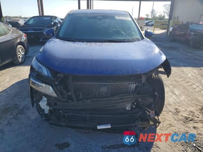 Piąte zdjęcie samochodu w środku: 2023 NISSAN ROGUE SV VIN:5N1BT3BA1PC741124 - miniatura