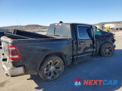 Trzecie zdjęcie samochodu z tyłu: 2020 RAM 1500 LIMITED VIN:1C6SRFHM0LN293812 - miniatura