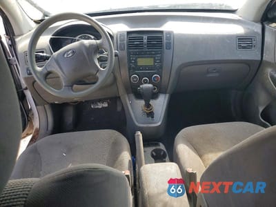 Zdjęcie 8 z 12 samochodu: 2008 HYUNDAI TUCSON GLS VIN:KM8JM12B18U896869 - miniatura