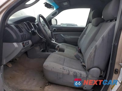 Zdjęcie 7 z 12 samochodu: 2006 TOYOTA TACOMA VIN:5TEPX42N56Z217949 - miniatura