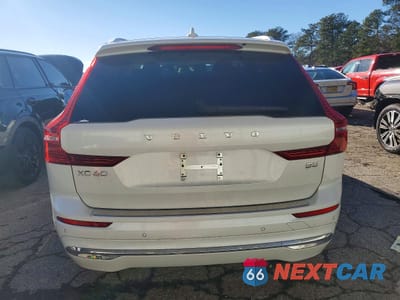 Zdjęcie 6 z 12 samochodu: 2023 VOLVO XC60 PLUS VIN:YV4L12DN8P1211699 - miniatura