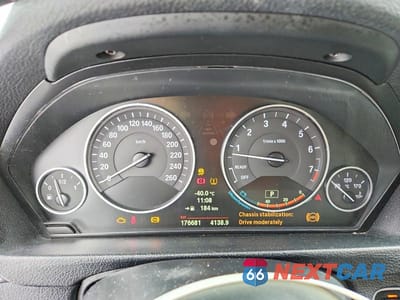 Zdjęcie 9 z 13 samochodu: 2014 BMW 328 XI VIN:WBA3B3C50EJ979162 - miniatura