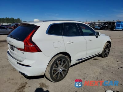 Trzecie zdjęcie samochodu z tyłu: 2021 VOLVO XC60 T5 INSCRIPTION VIN:YV4102DL2M1809310 - miniatura