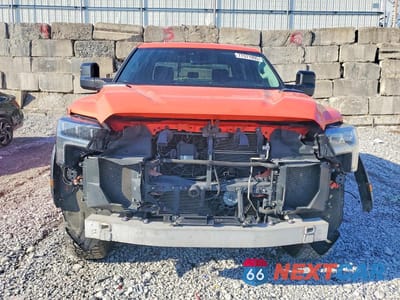 Piąte zdjęcie samochodu w środku: 2022 TOYOTA TUNDRA CREWMAX LIMITED VIN:5TFPC5DB4NX013203 - miniatura