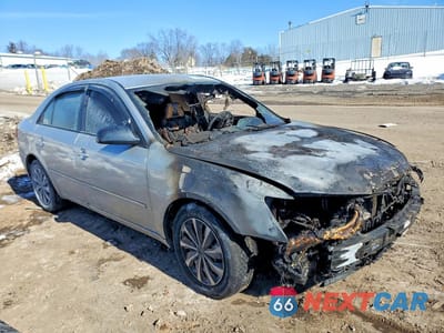 Czwarte zdjęcie samochodu z boku: 2009 HYUNDAI SONATA GLS VIN:5NPET46C79H501795 - miniatura