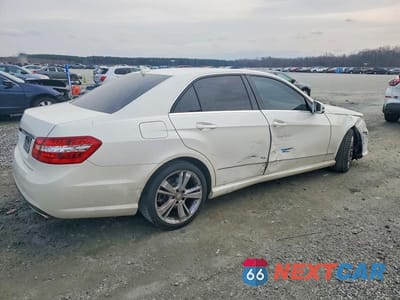 Trzecie zdjęcie samochodu z tyłu: 2013 MERCEDES-BENZ E 350 VIN:WDDHF5KB7DA725856 - miniatura