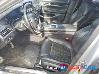 Zdjęcie 7 z 12 samochodu: 2019 BMW 740 I VIN:WBA7E2C56KB217513 - miniatura