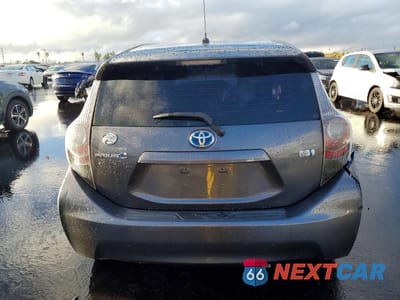 Zdjęcie 6 z 12 samochodu: 2013 TOYOTA PRIUS C VIN:JTDKDTB37D1548891 - miniatura