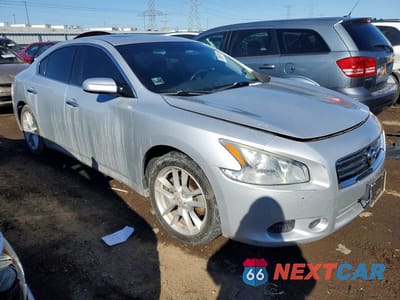 Czwarte zdjęcie samochodu z boku: 2014 NISSAN MAXIMA VIN:1N4AA5AP0EC459860 - miniatura