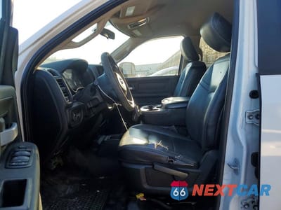 Zdjęcie 7 z 12 samochodu: 2019 RAM 2500 TRADESMAN VIN:3C6UR5HL2KG548431 - miniatura
