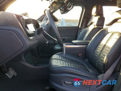 Zdjęcie 7 z 11 samochodu: 2022 RIVIAN R1S LAUNCH EDITION VIN:7PDSGABL1NN001954 - miniatura