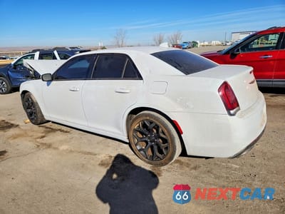 Drugie zdjęcie samochodu z przodu: 2019 CHRYSLER 300 S VIN:2C3CCABG0KH639874 - miniatura