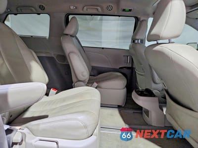 Zdjęcie 11 z 13 samochodu: 2014 TOYOTA SIENNA VIN:5TDDK3DCXES087153 - miniatura