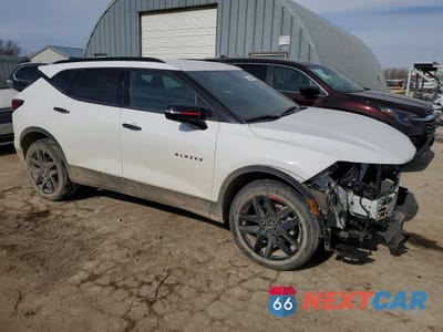 Czwarte zdjęcie samochodu z boku: 2022 CHEVROLET BLAZER 2LT VIN:3GNKBCR43NS159502 - miniatura