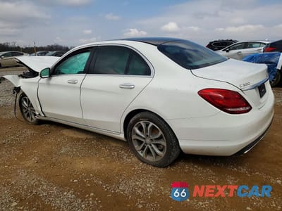 Drugie zdjęcie samochodu z przodu: 2015 MERCEDES-BENZ C 300 4MATIC VIN:55SWF4KB6FU060808 - miniatura