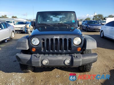 Piąte zdjęcie samochodu w środku: 2010 JEEP WRANGLER SPORT VIN:1J4AA2D13AL154941 - miniatura