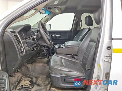 Zdjęcie 7 z 12 samochodu: 2016 RAM 2500 ST VIN:3C6UR4CJ0GG309340 - miniatura