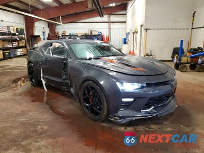 Czwarte zdjęcie samochodu z boku: 2017 CHEVROLET CAMARO SS VIN:1G1FH1R75H0138470 - miniatura