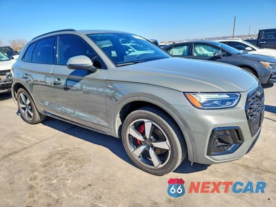 Czwarte zdjęcie samochodu z boku: 2024 AUDI Q5 PREMIUM PLUS 45 VIN:WA1EAAFY4R2073390 - miniatura