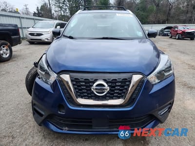 Piąte zdjęcie samochodu w środku: 2020 NISSAN KICKS SR VIN:3N1CP5DV1LL498926 - miniatura