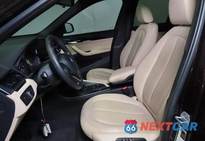 Zdjęcie 9 z 10 samochodu: 2018 BMW X1 SDRIVE28I VIN:WBXHU7C37J5L05511 - miniatura