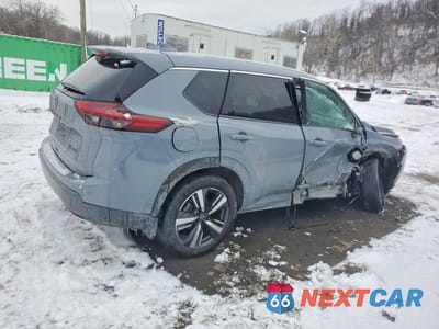 Trzecie zdjęcie samochodu z tyłu: 2025 NISSAN ROGUE SL VIN:JN8BT3CBXSW427172 - miniatura