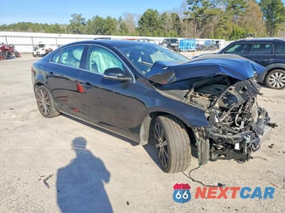 Czwarte zdjęcie samochodu z boku: 2017 VOLVO S60 PREMIER VIN:LYV402HK7HB135493 - miniatura