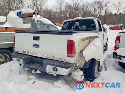 Trzecie zdjęcie samochodu z tyłu: 2005 FORD F350 SUPER DUTY VIN:1FTWW33P25EC05042 - miniatura