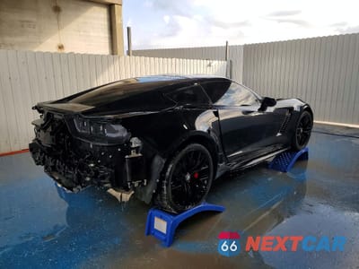 Trzecie zdjęcie samochodu z tyłu: 2019 CHEVROLET CORVETTE Z06 1LZ VIN:1G1YP2D62K5605967 - miniatura