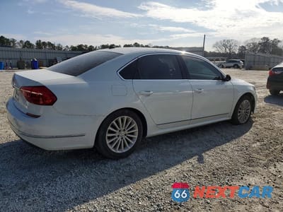 Trzecie zdjęcie samochodu z tyłu: 2016 VOLKSWAGEN PASSAT SE VIN:1VWBT7A33GC012263 - miniatura