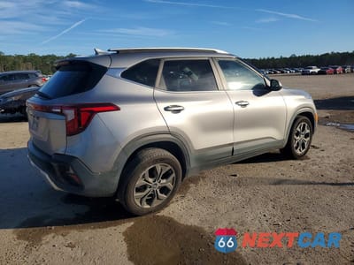 Trzecie zdjęcie samochodu z tyłu: 2024 KIA SELTOS S VIN:KNDEU2AA4R7498379 - miniatura