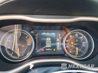 Zdjęcie 9 z 13 samochodu: 2017 JEEP CHEROKEE LATITUDE VIN:1C4PJLCB2HW548780 - miniatura