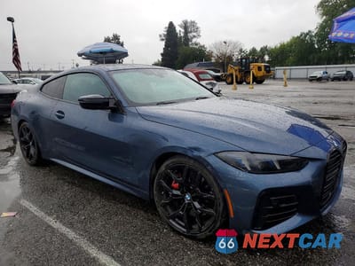 Czwarte zdjęcie samochodu z boku: 2025 BMW M440I VIN:WBA73DA00SCT29369 - miniatura