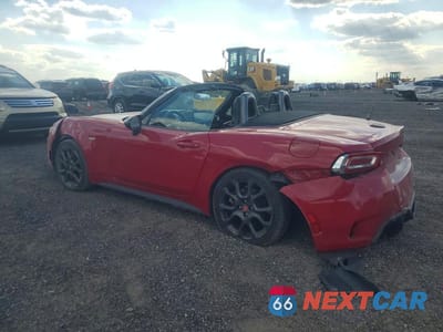 Drugie zdjęcie samochodu z przodu: 2017 FIAT 124 SPIDER CLASSICA VIN:JC1NFAEK4H0125774 - miniatura