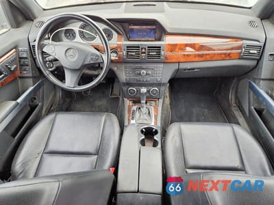 Zdjęcie 8 z 13 samochodu: 2012 MERCEDES-BENZ GLK 350 4MATIC VIN:WDCGG8HB5CF910155 - miniatura