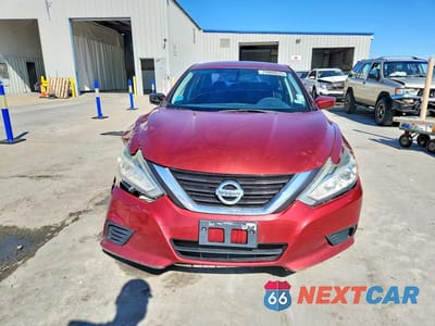 Piąte zdjęcie samochodu w środku: 2016 NISSAN ALTIMA 2.5 S VIN:1N4AL3AP5GN389441 - miniatura