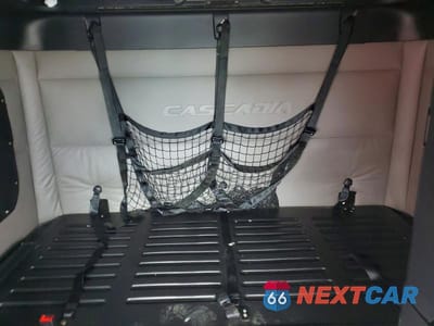 Zdjęcie 6 z 10 samochodu: 2019 FREIGHTLINER CASCADIA 126 SEMI TRUCK VIN:3AKJHHDR1KSJL4003 - miniatura