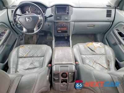 Zdjęcie 8 z 13 samochodu: 2004 HONDA PILOT EXL VIN:2HKYF18774H594183 - miniatura