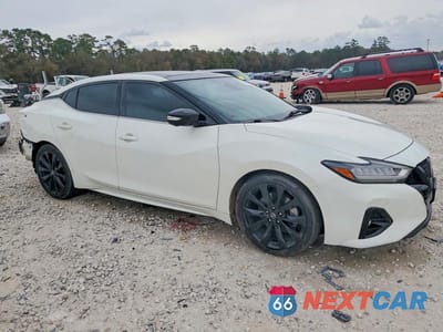 Czwarte zdjęcie samochodu z boku: 2021 NISSAN MAXIMA 3.5 SR VIN:1N4AA6EV4MC515392 - miniatura