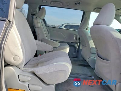 Zdjęcie 11 z 13 samochodu: 2012 TOYOTA SIENNA LE 8-PASSENGER VIN:5TDKK3DC5CS245807 - miniatura