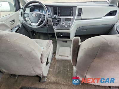 Zdjęcie 8 z 13 samochodu: 2020 TOYOTA SIENNA L VIN:5TDZZ3DC9LS023295 - miniatura