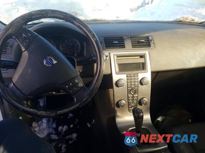 Zdjęcie 8 z 11 samochodu: 2010 VOLVO S40 2.4I VIN:YV1382MSXA2485633 - miniatura