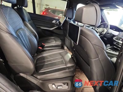 Zdjęcie 11 z 12 samochodu: 2019 BMW X7 XDRIVE50I VIN:5UXCX4C51KLS37832 - miniatura