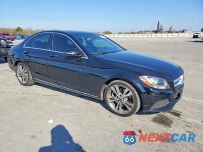 Czwarte zdjęcie samochodu z boku: 2018 MERCEDES-BENZ C 300 VIN:55SWF4JB9JU242495 - miniatura