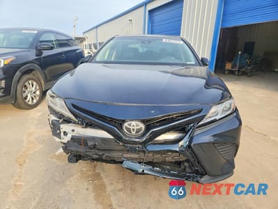Piąte zdjęcie samochodu w środku: 2018 TOYOTA CAMRY SE VIN:JTNB11HK6J3011517 - miniatura
