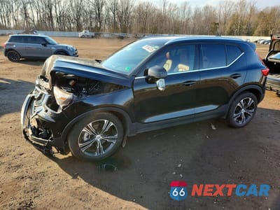 2021 VOLVO XC40 T5 INSCRIPTION YV4162UL8M2483554 - główne zdjęcie licytacji z USA - miniatura