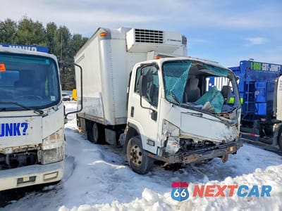 Czwarte zdjęcie samochodu z boku: 2018 ISUZU NPR HD REFRIGERATED BOX TRUCK VIN:JALC4W162J7008650 - miniatura